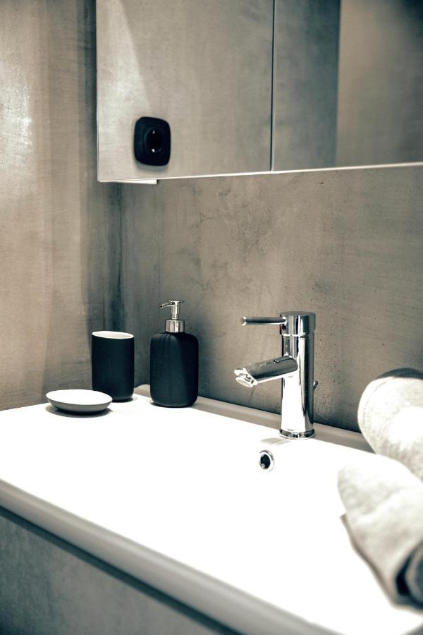 Loft With Private Parking Apartamento Atenas Exterior foto